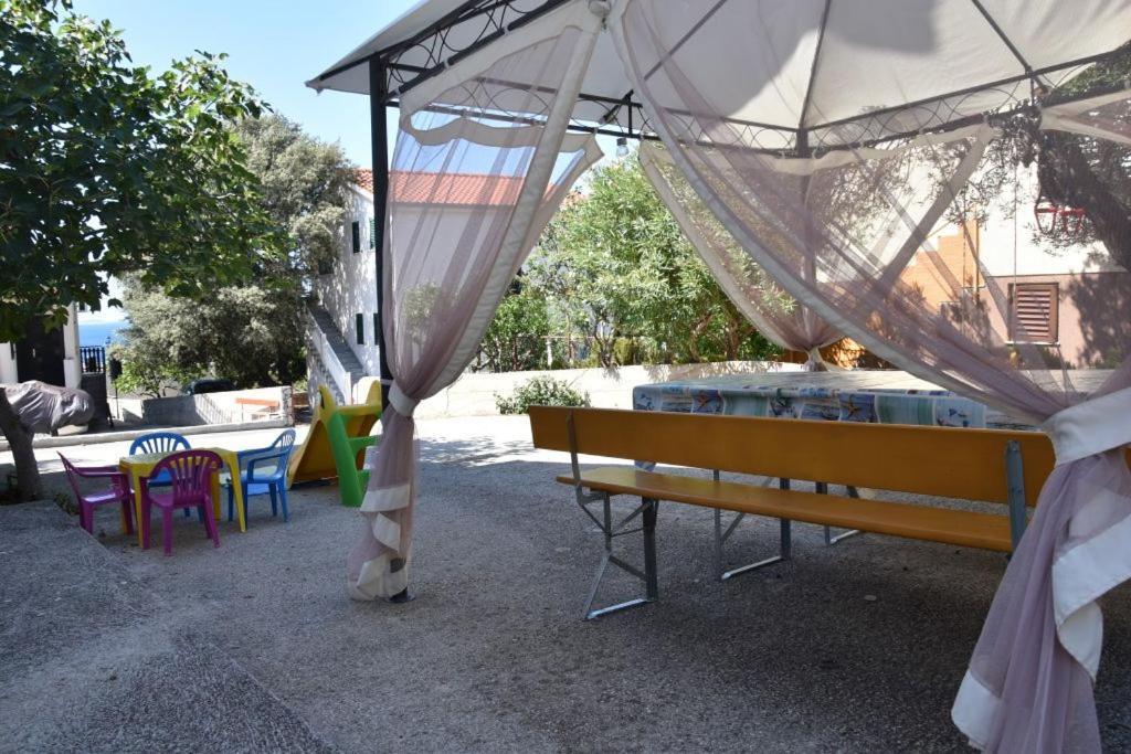 Apartmani Meri Ražanj Exteriör bild