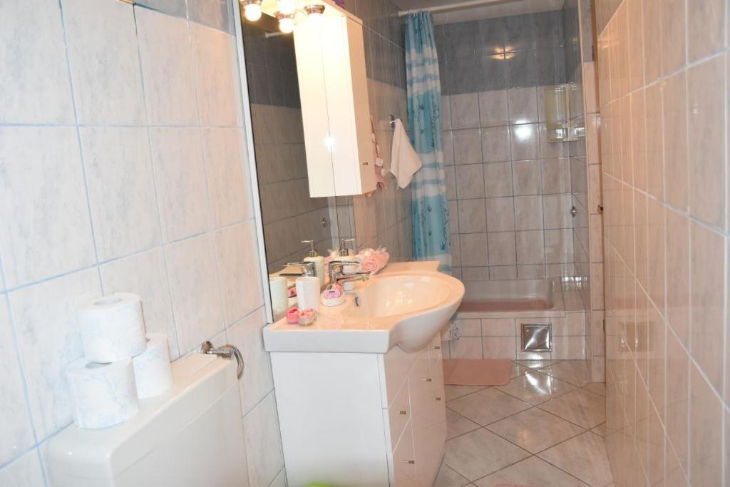 Apartmani Meri Ražanj Exteriör bild
