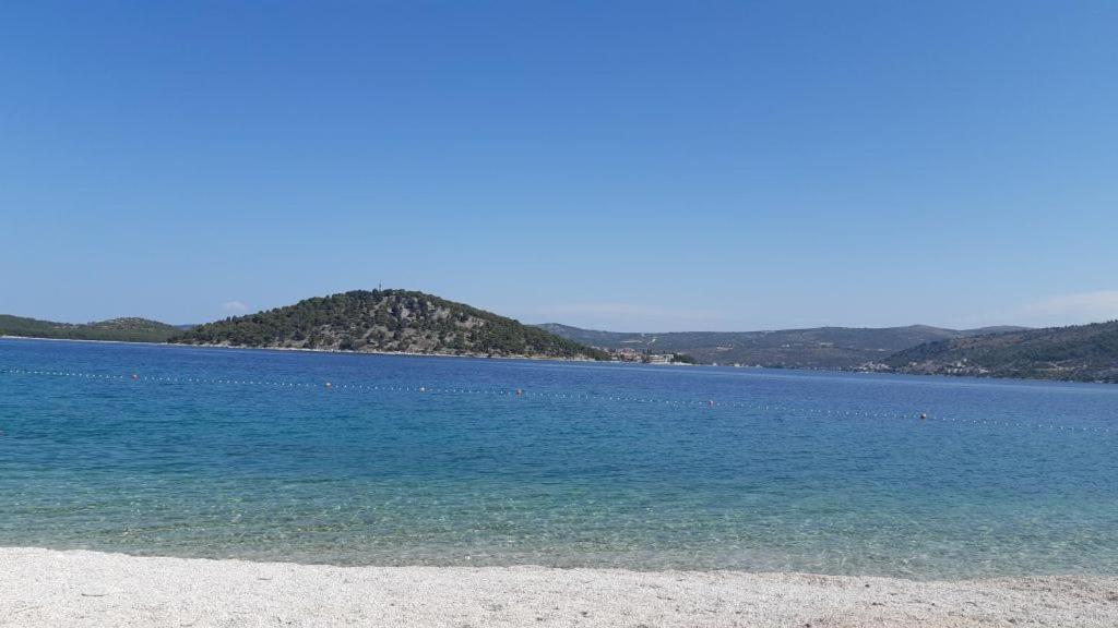 Apartmani Meri Ražanj Exteriör bild