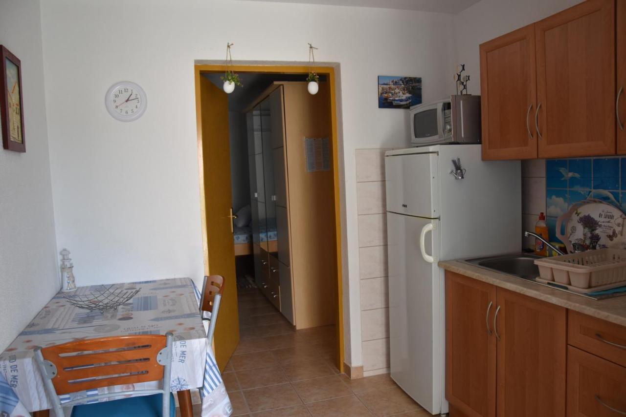 Apartmani Meri Ražanj Exteriör bild