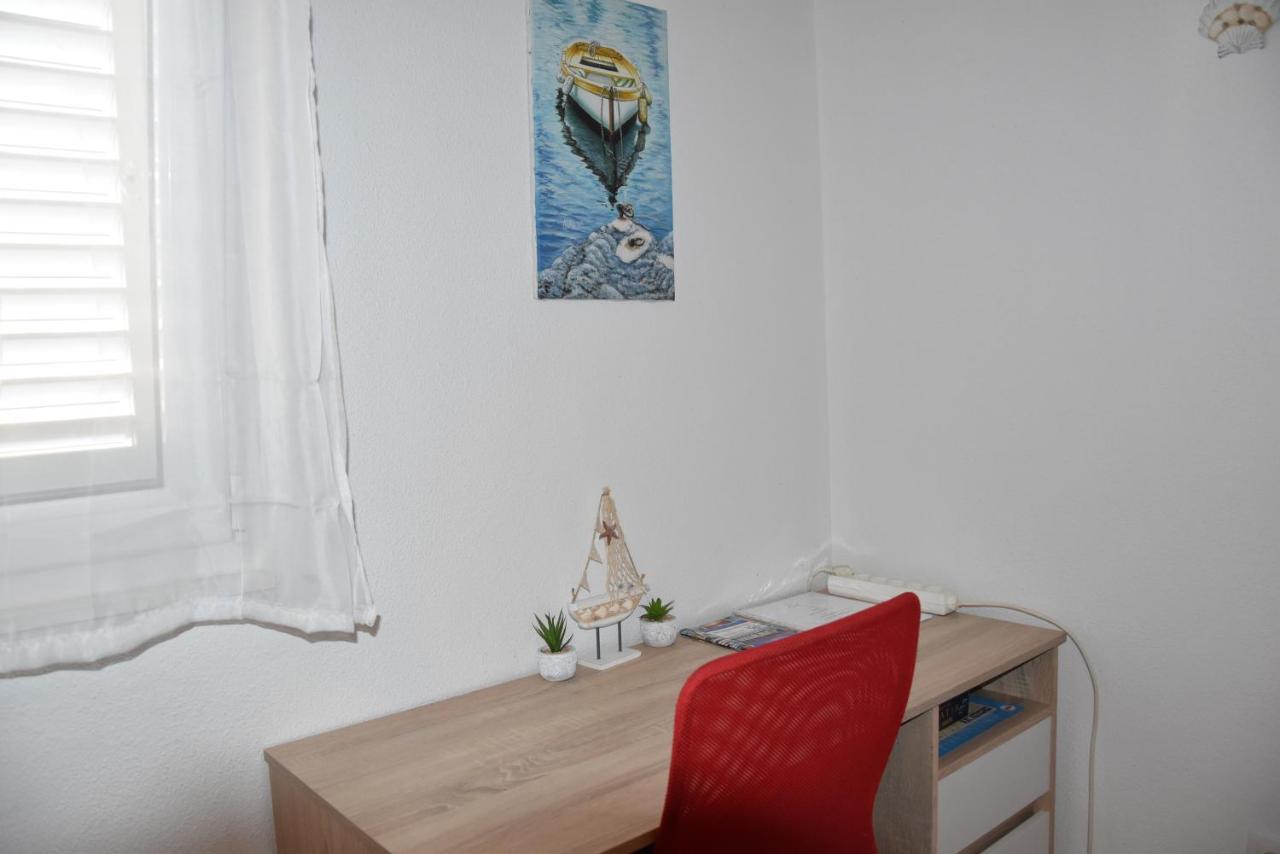 Apartmani Meri Ražanj Exteriör bild