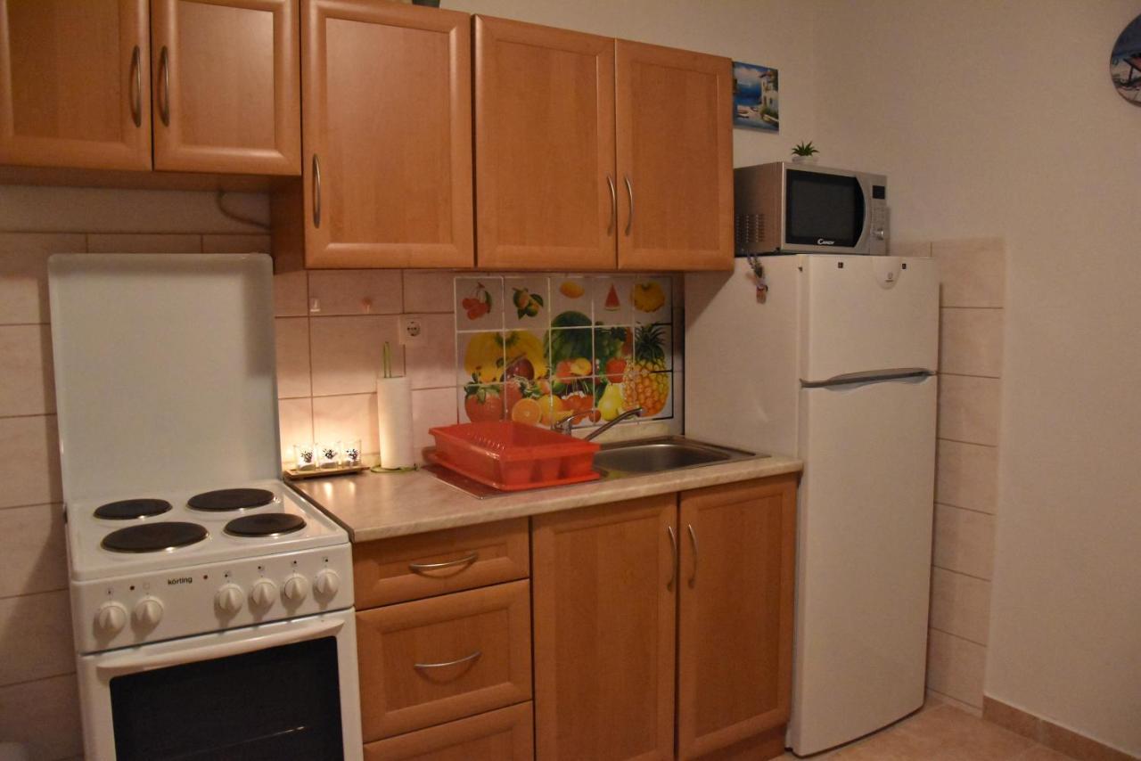 Apartmani Meri Ražanj Exteriör bild