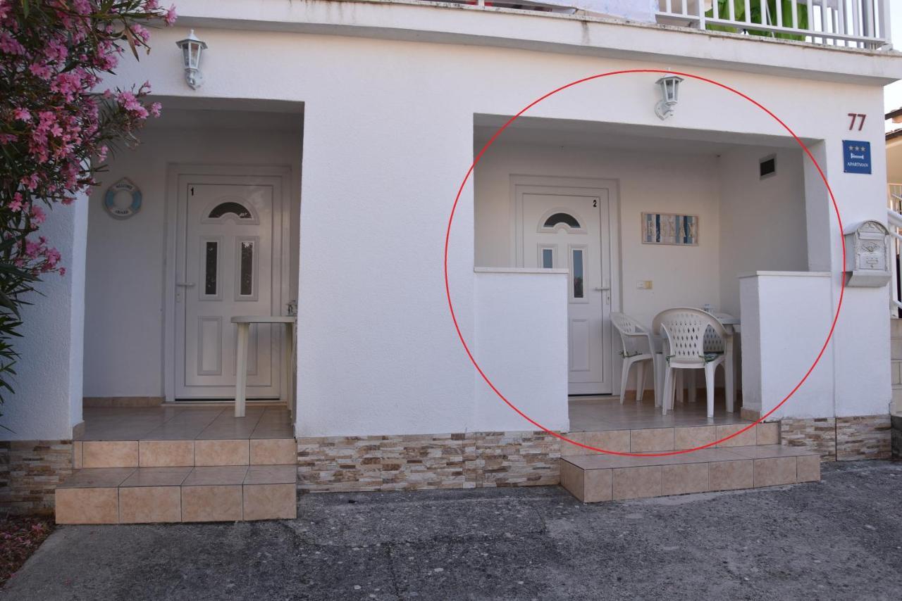 Apartmani Meri Ražanj Rum bild