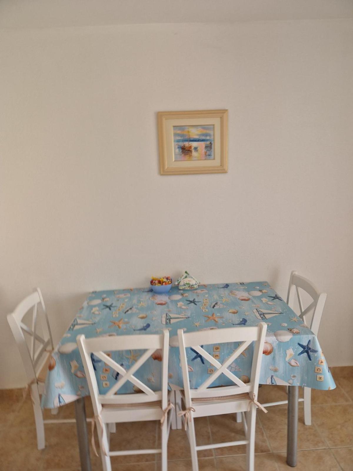 Apartmani Meri Ražanj Exteriör bild